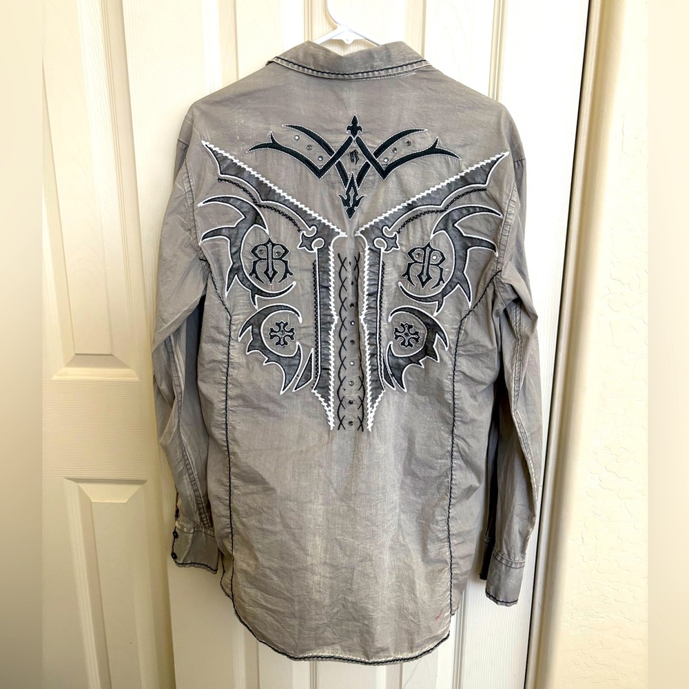 NWT - Men’s tall Roar Gray tall Casual Button Down Shirt with Tribal Design